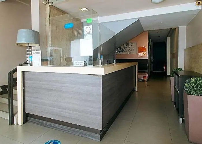 Lorenzzo Hotel *