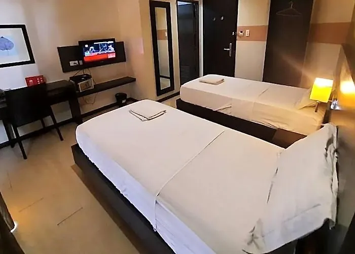 Lorenzzo Manila